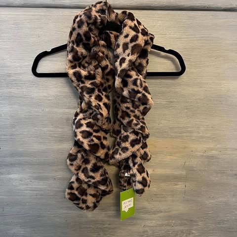 IYQ Faux Fur Leopard Print Scarf New with Tag