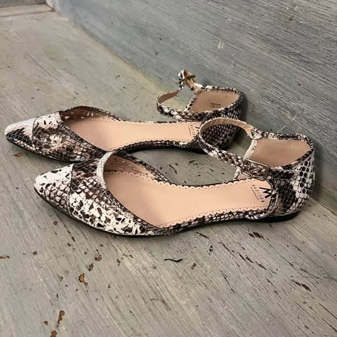Madison Faux Snakeskin Flat Shoe Size 7.5 Like New