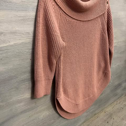 89th + Madison Snap Cowl Neck 3/4 Sleeve Curved Hem Sweater Size S/P Good Condition