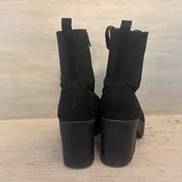 Rouge Faux Suede Black Platform Block High Heel Combat Booties Size 8 Good Condition