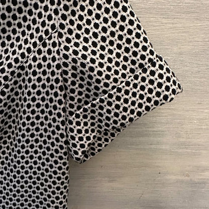 Adrianna Papell Dress Fit Flare Short Cuffed Sleeve Sweetheart Neck Black White Size 8 Like New