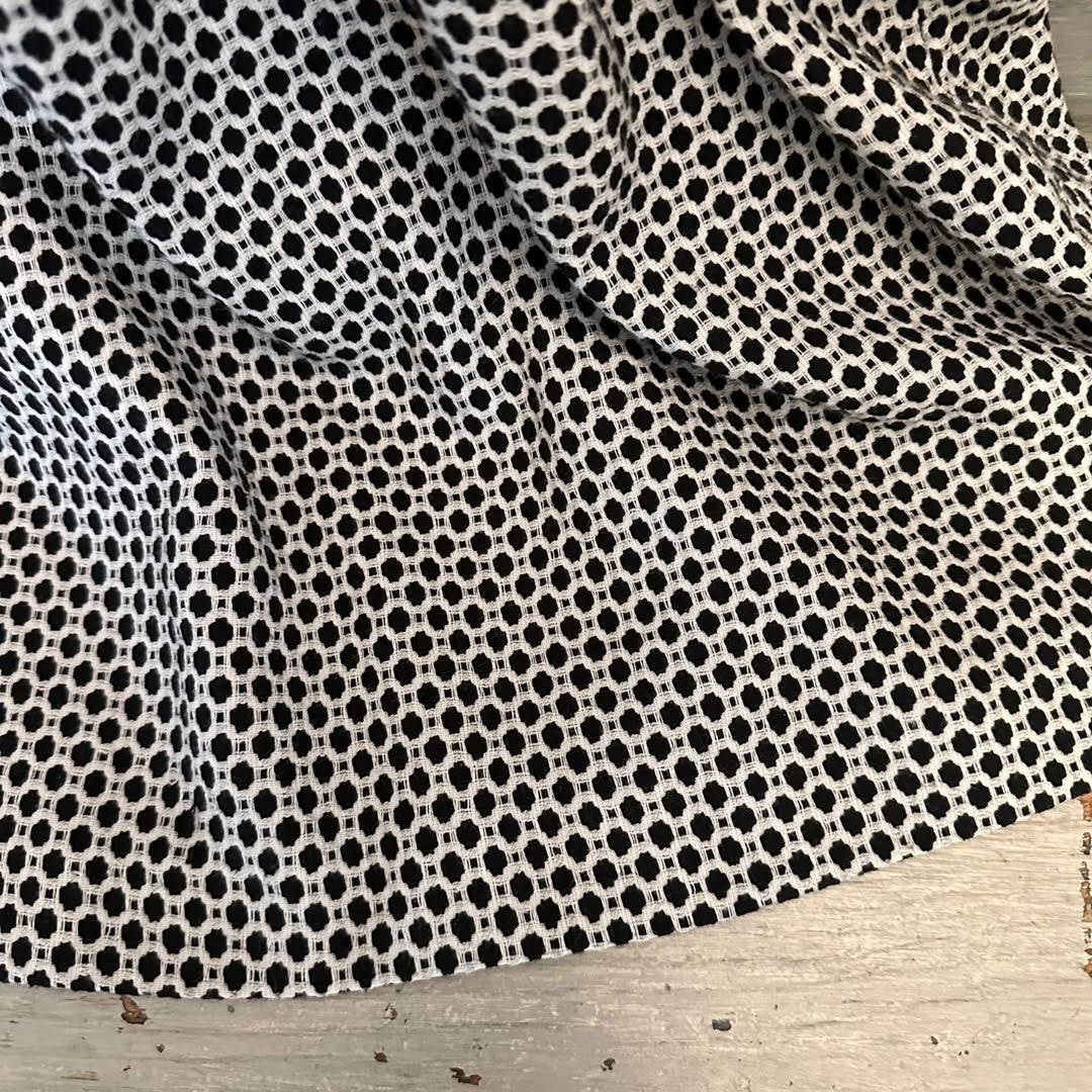 Adrianna Papell Dress Fit Flare Short Cuffed Sleeve Sweetheart Neck Black White Size 8 Like New