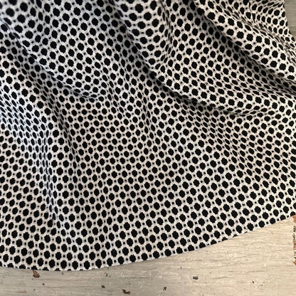 Adrianna Papell Dress Fit Flare Short Cuffed Sleeve Sweetheart Neck Black White Size 8 Like New