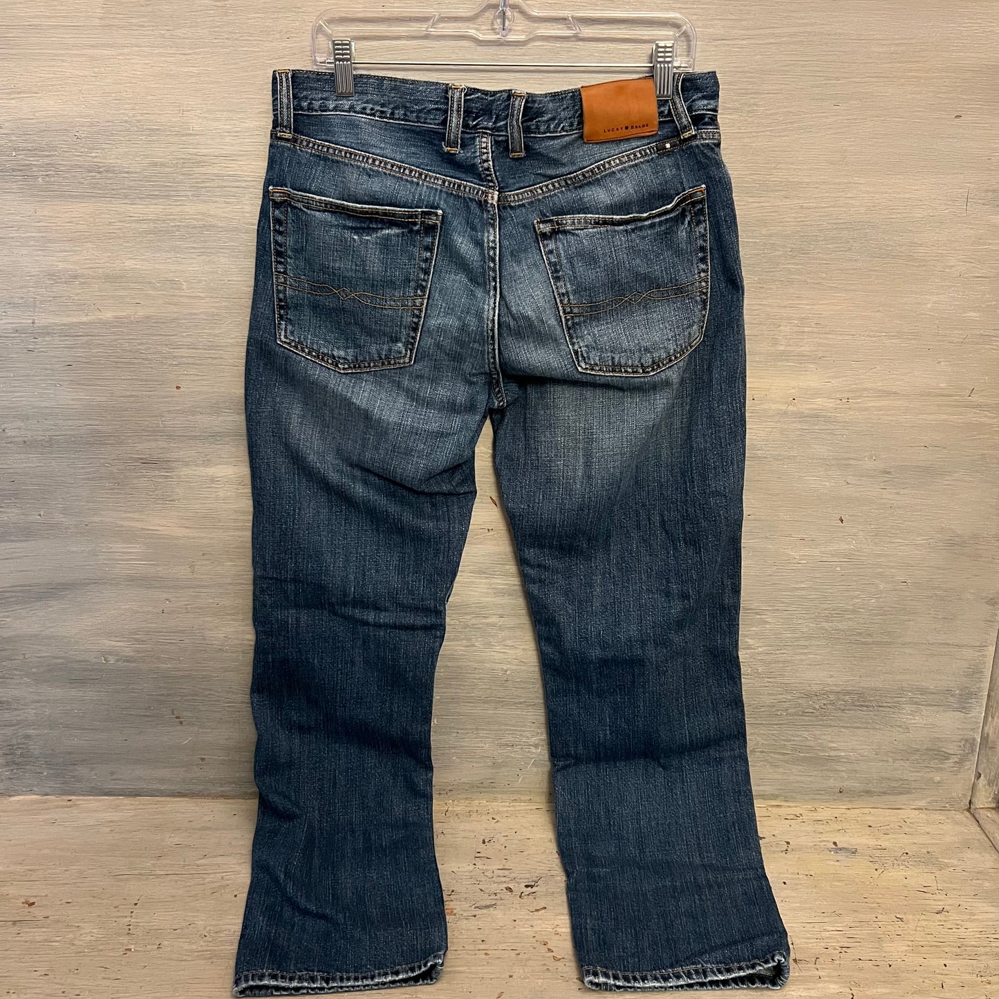 Lucky Brand 221 Original Straight Medium Wash Jeans 33x32 Like New