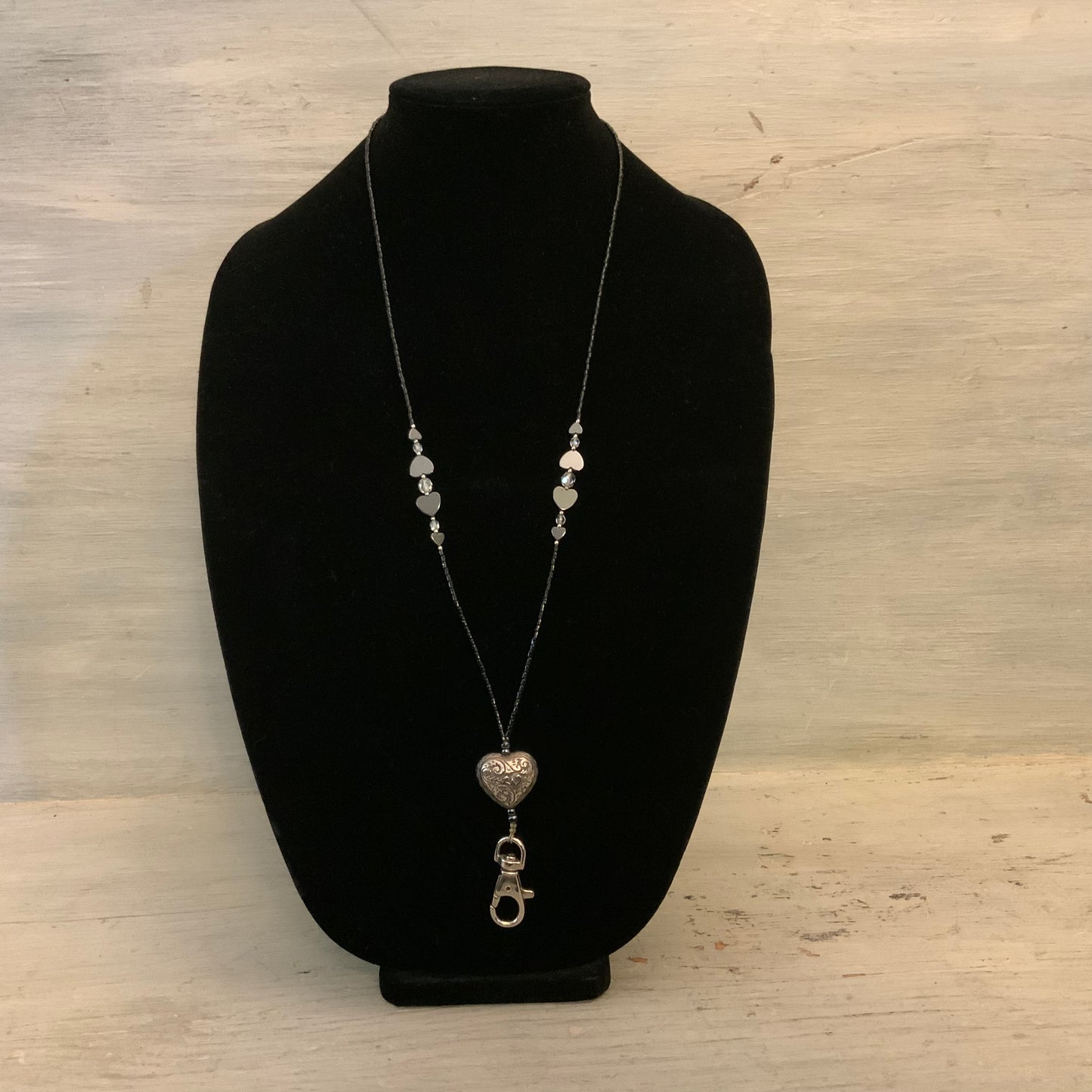 Long Black & Silver Beaded Lanyard Necklace w/ Embossed Heart & Lobster Clasp Good Condition
