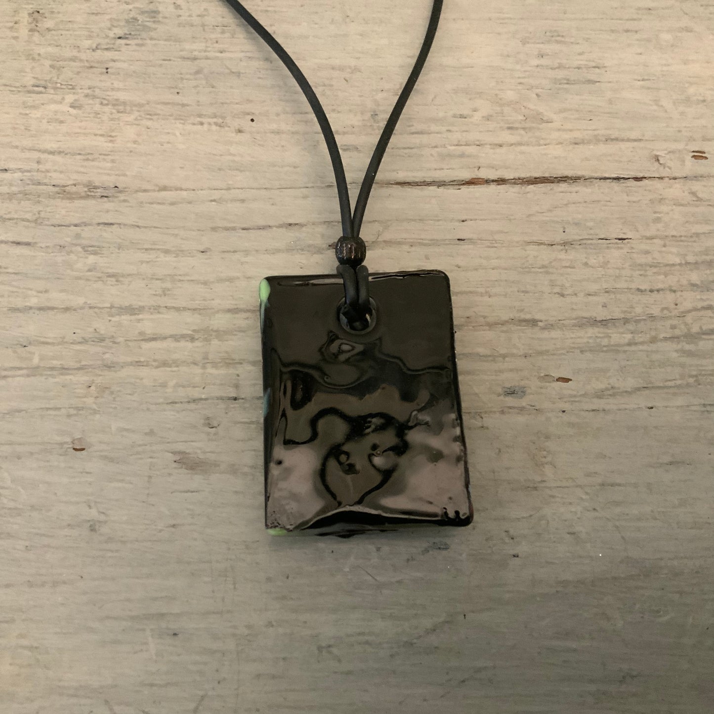 Green Red Silver Abstract Rectangular Glass Stone Pendant Necklace Good Condition