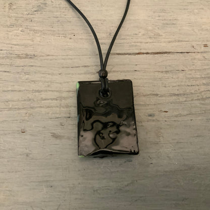 Green Red Silver Abstract Rectangular Glass Stone Pendant Necklace Good Condition