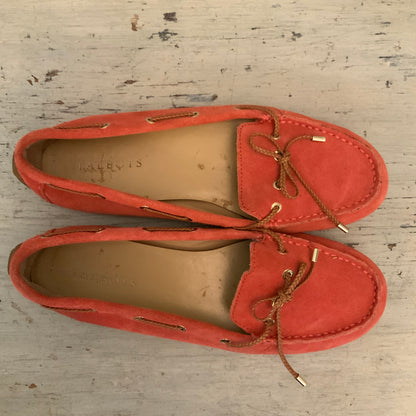 Talbots Suede Leather Coral Moccasin Style Flat Slip On Loafer Shoes Size 8 Good Condition