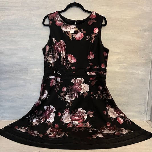Leslie Fay Black Shimmery Floral Print Sleeveless Fit and Flare Dress Size 16 Good Condition