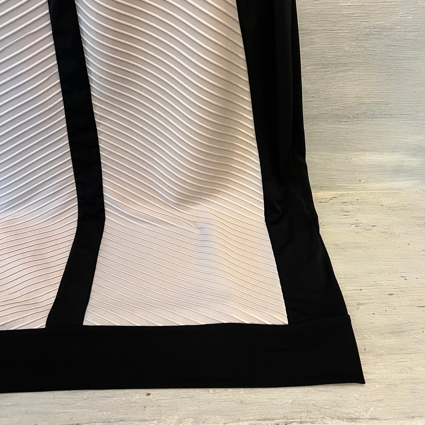 Sandra Darren Two Tone Color Block Sleeveless Ribbed Midi Dress Size 20W Good Condition
