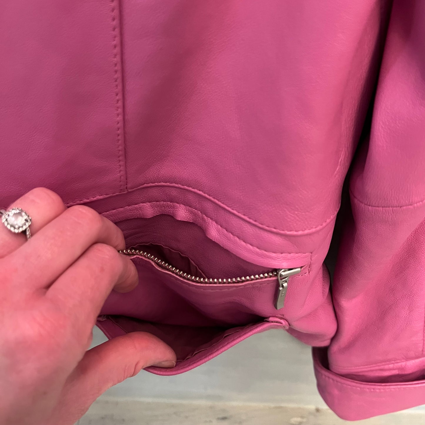I.e. Pink Blazer Style Soft Leather Jacket Size Medium Good Condition