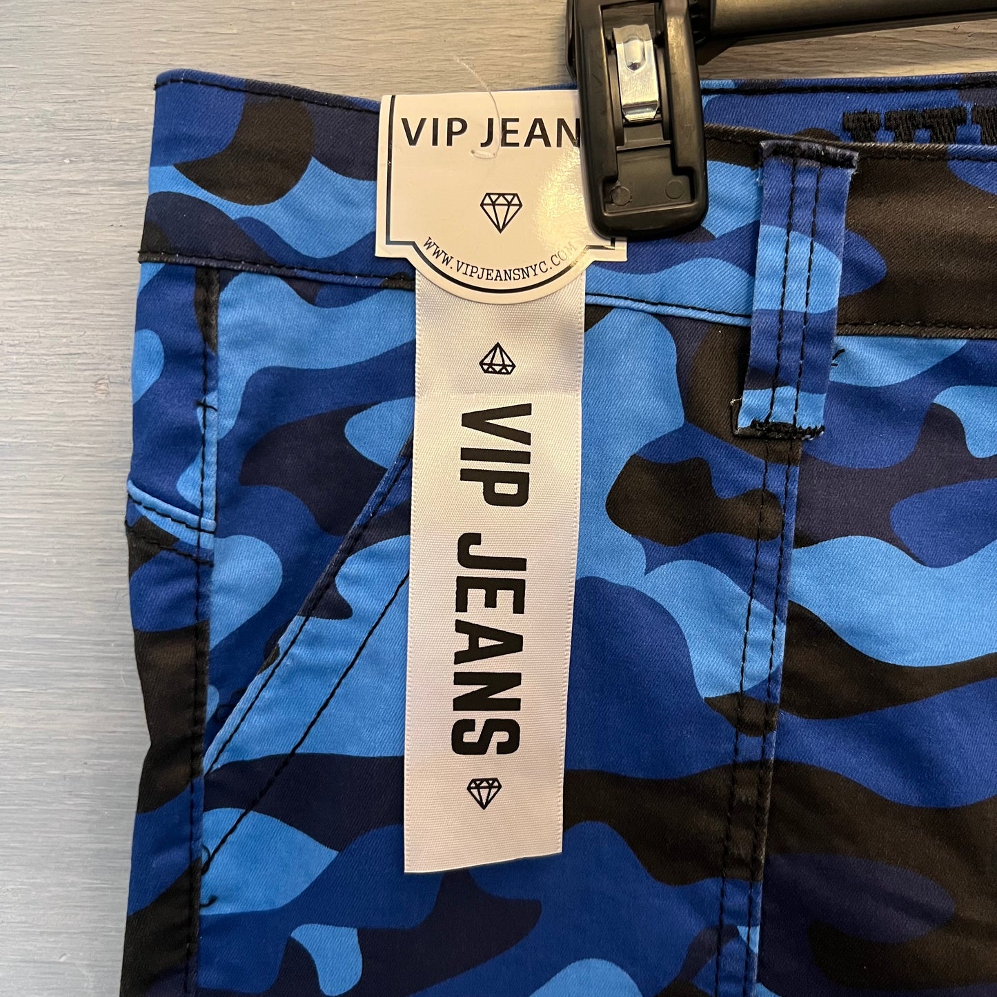 VIP Jeans Sculpting Stretch Camo Cargo Cropped Jogger Pants Size 17/18 New with Tags