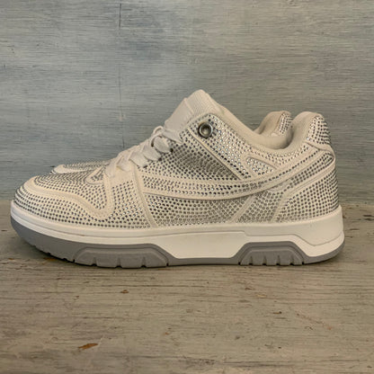 Yoki White Silver Tone Rhinestone Bedazzled Low Top Fashion Sneakers Size 8 Good Condition