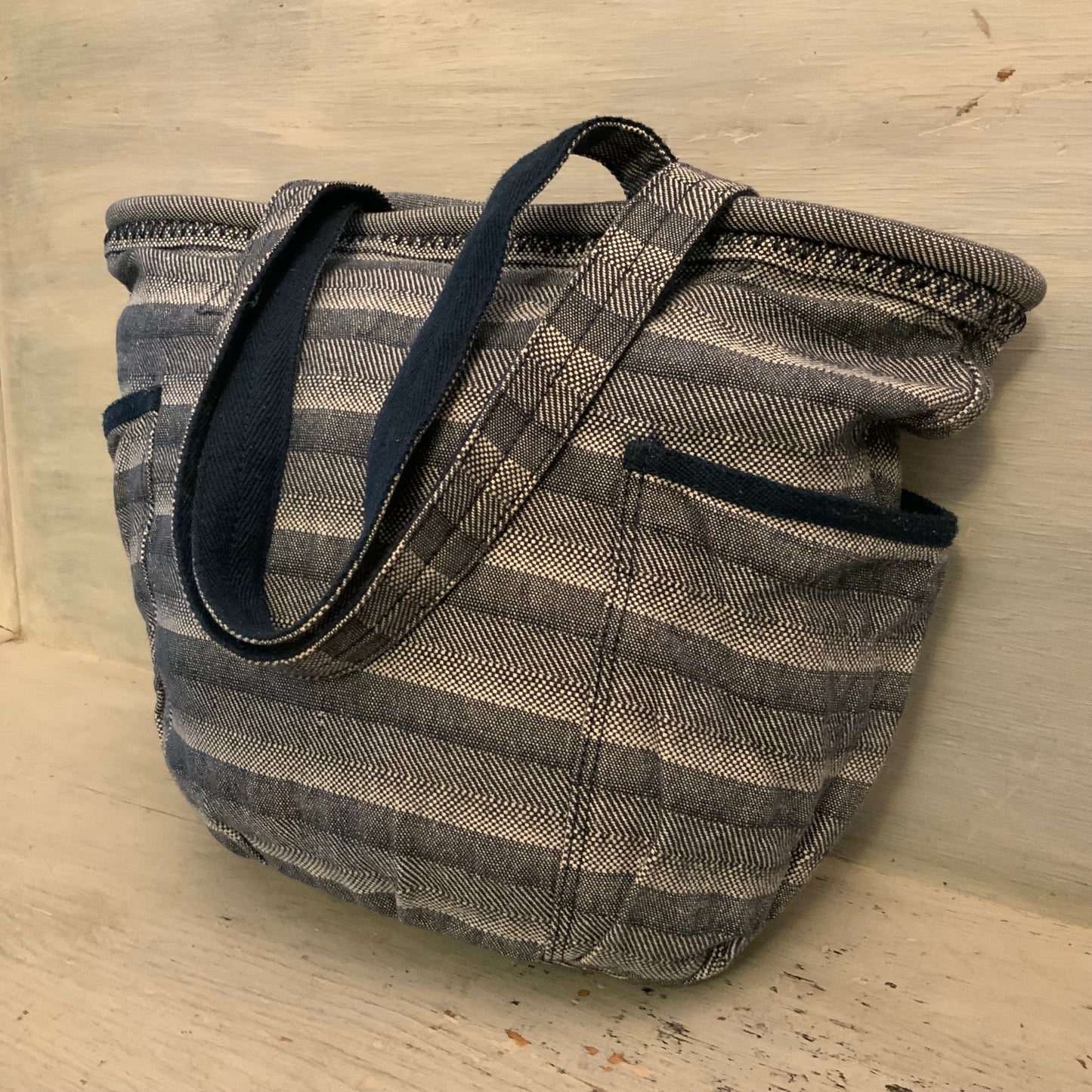 Thirty One Retro Metro Navy Blue Canvas Tote Bag Purse Good Condition