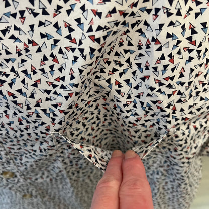 IZOD Triangle Confetti Print Short Sleeve Buttons Down Shirt XL Like New