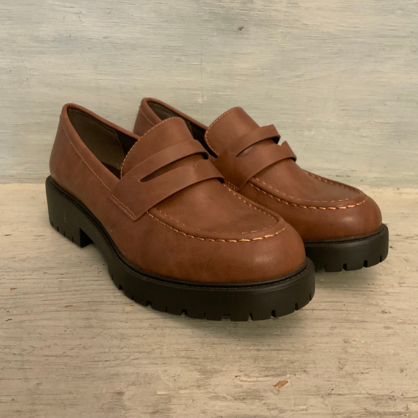 Soda "Hender" Faux Leather Brown Chunky Platform Penny Loafers Size 9 Like New