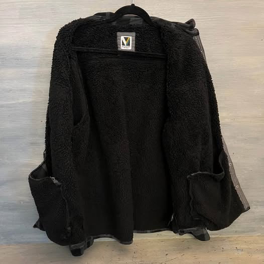 Voyager Men’s Black Grey Plaid Fleece Sherpa Lined Flannel Shacket XL Good Condition