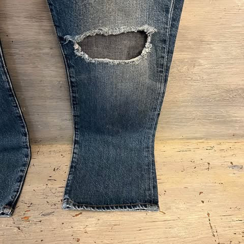 Frame Denim Le Grand Garçon Low Rise Distressed Straight Leg Jeans Size 34x28 Good Condition