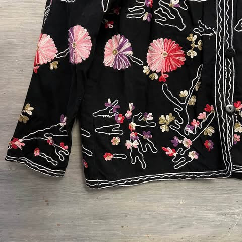 Vintage Take Two Clothing Co. Black Embroidered Flower Button Down Jacket Size Large Good Condition