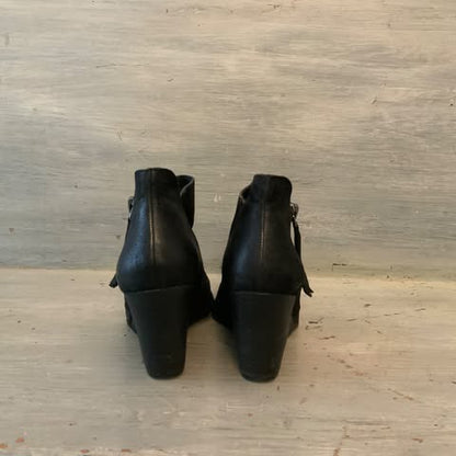 Jessica Simpson Black Suede Wedge Booties Size 5 Good Condition