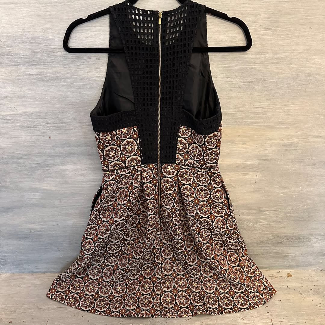 H&M Fit Flare Razorback Eyelet Shoulder and Back Dress Floral Tapestry Dress Size 6 Like New