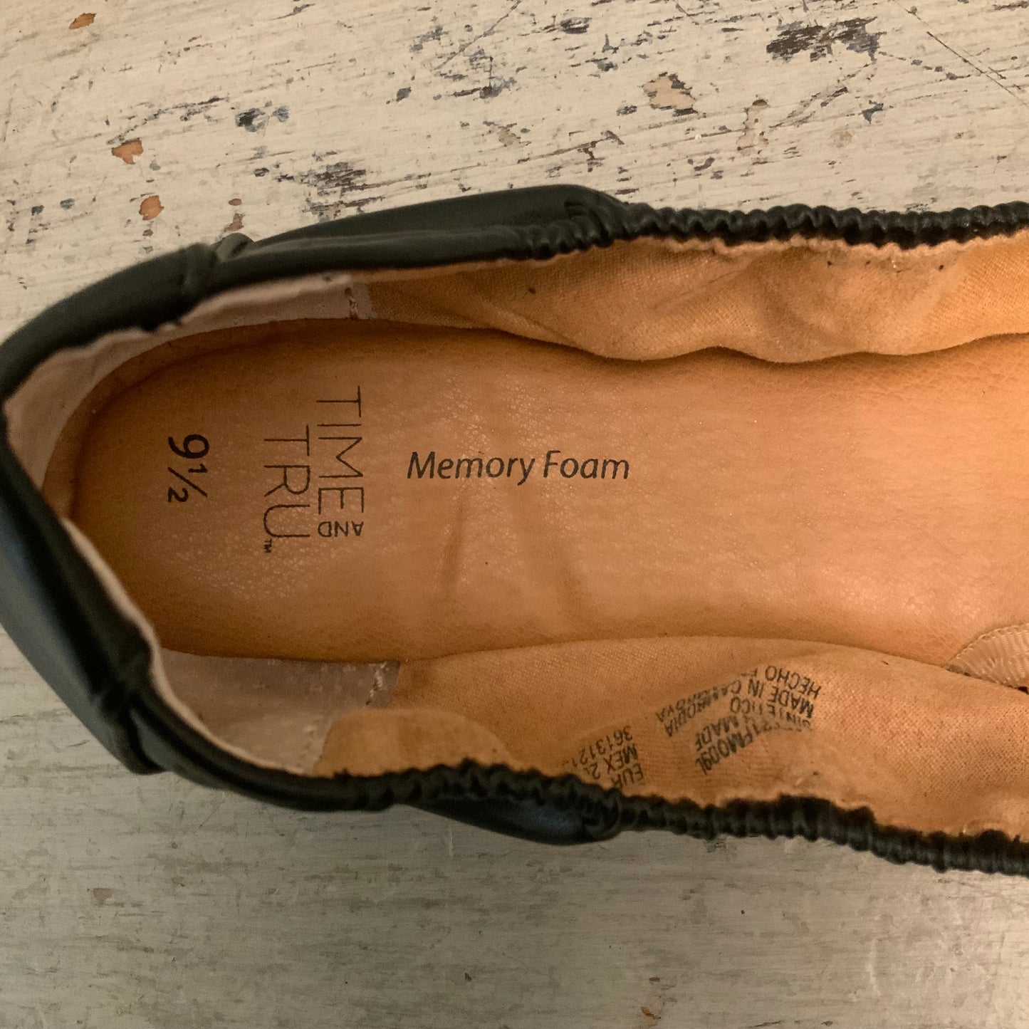 Time & Tru Memory Foam Black Faux Leather Scrunch Ballet Flats Size 9.5 Good Condition