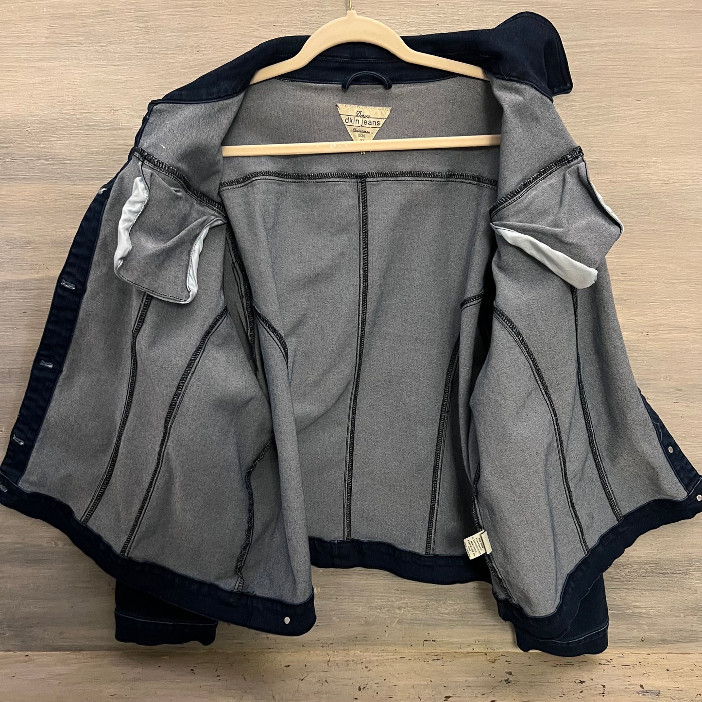 dkin Jeans Dark Wash Studded Denim Jean Jacket 3X Good Condition