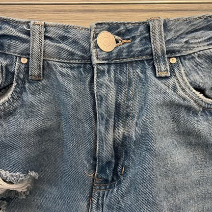 Refuge 100% Cotton Mom High Rise Heavily Distressed Medium Wash Denim Blue Jeans Size 5 Good Condition