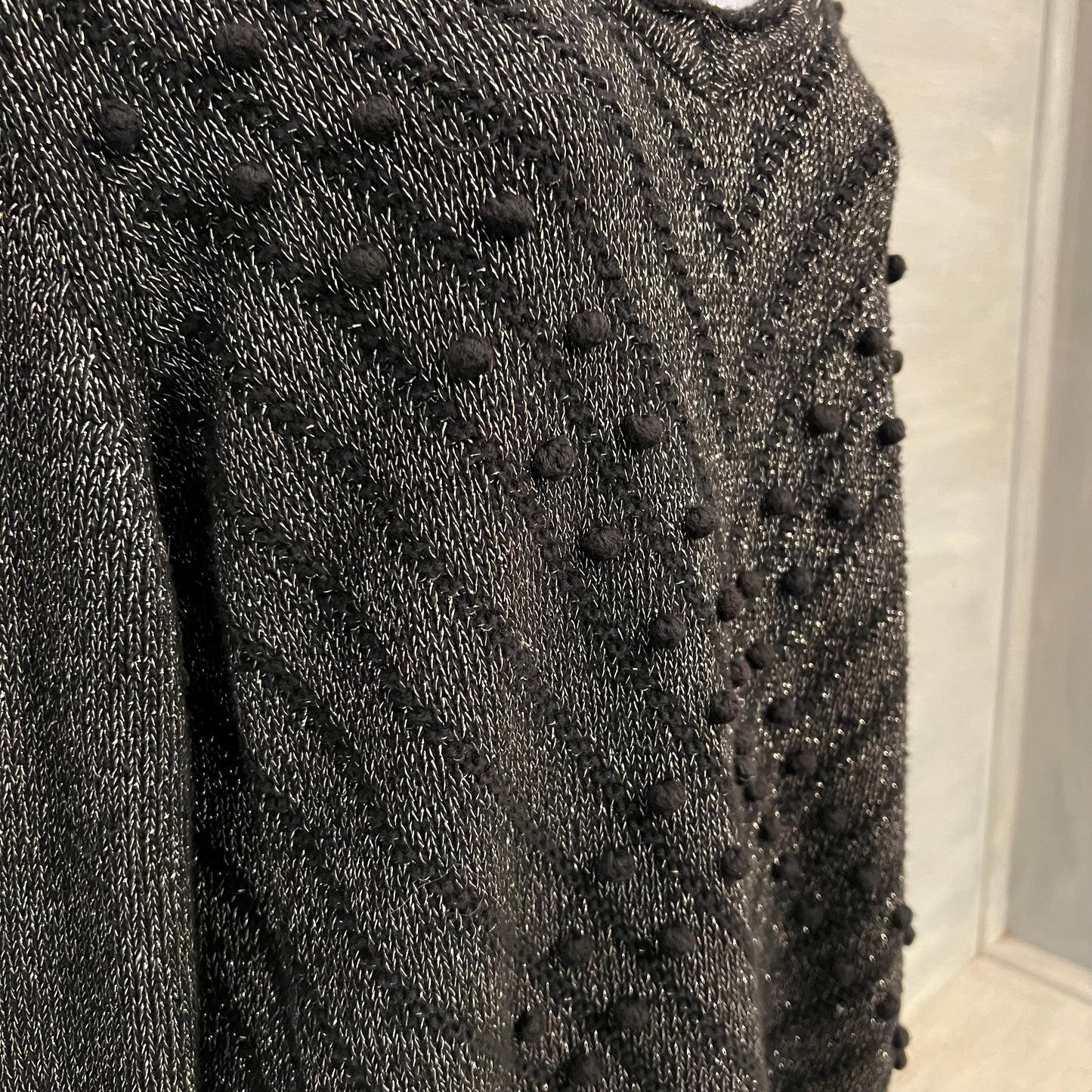 600 West Black Metallic Silver Thread Vneck Sweater w/ Removable Cowl XL Good Condition