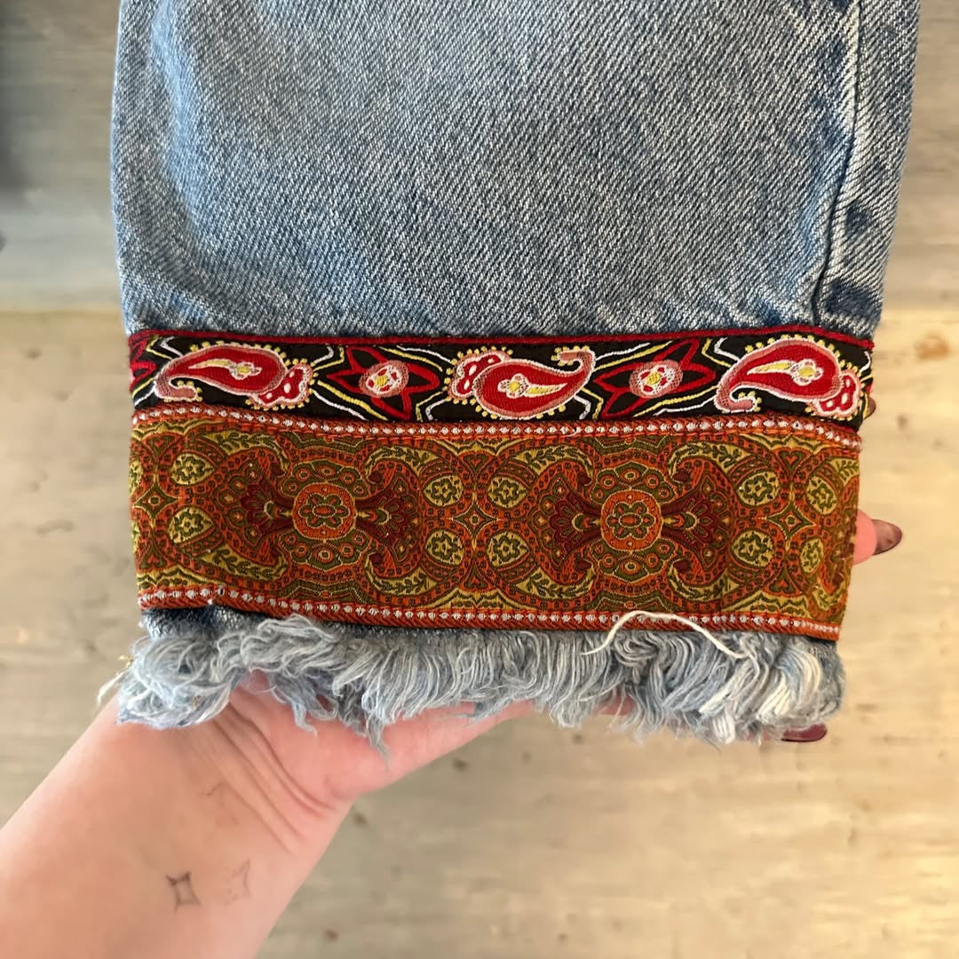 Candies Future Basics Boho Crop 100% Cotton Jeans Size 3 Good Condition