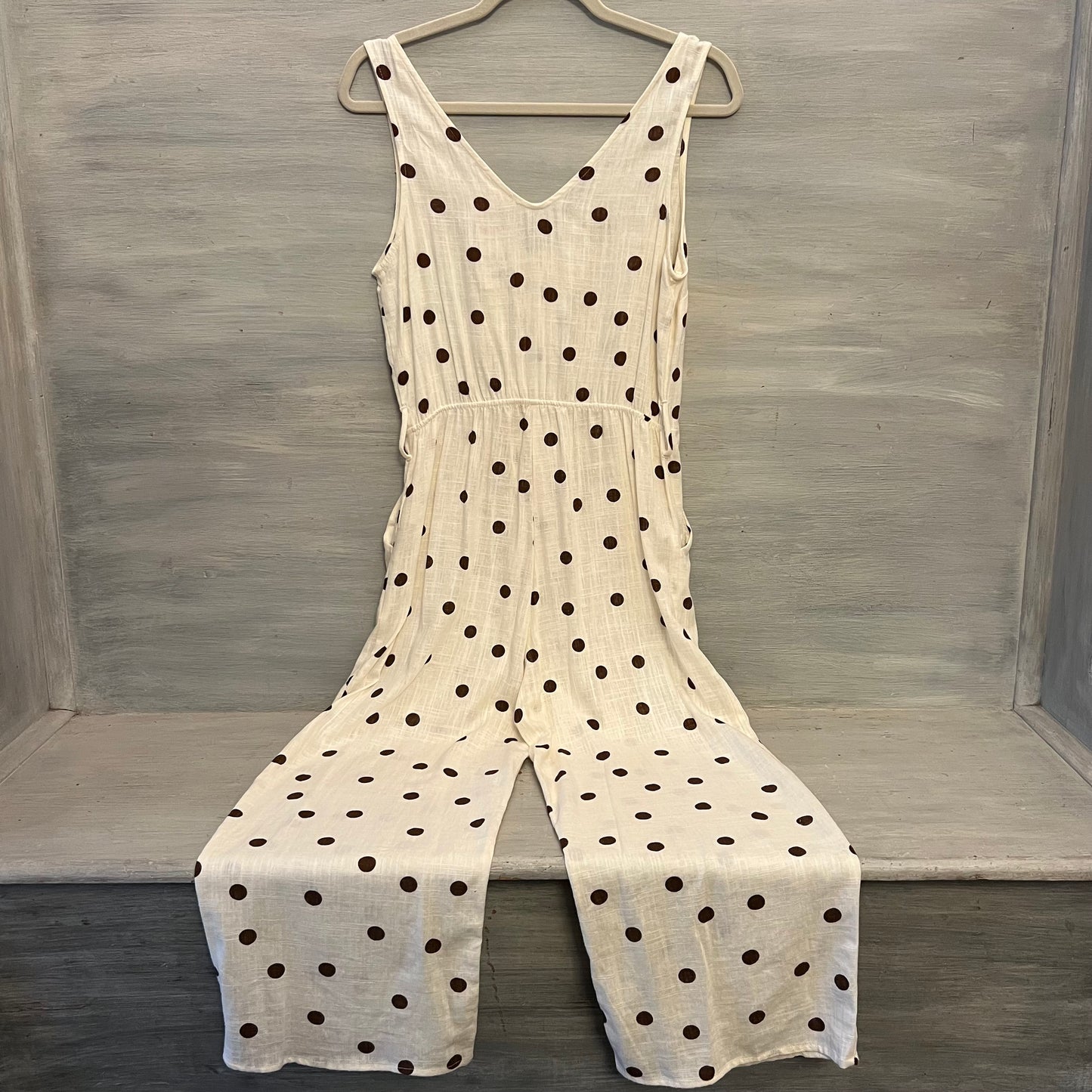 Monteau Los Angeles Cream Brown Polka Dot Vneck Jumpsuit Size Medium New with Tags