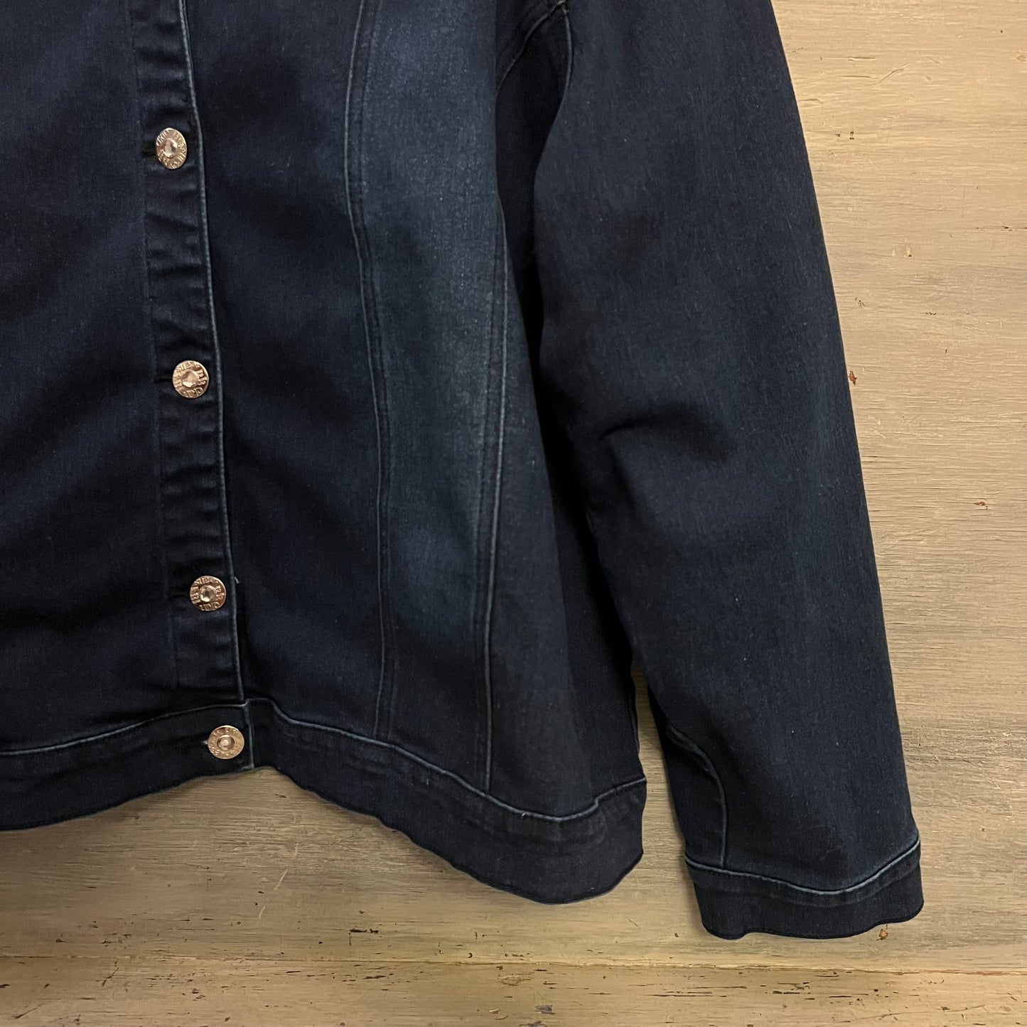 dkin Jeans Dark Wash Studded Denim Jean Jacket 3X Good Condition