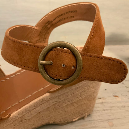 Universal Thread Brown Suede Espadrille Wedge Sandals Size 7.5 Good Condition