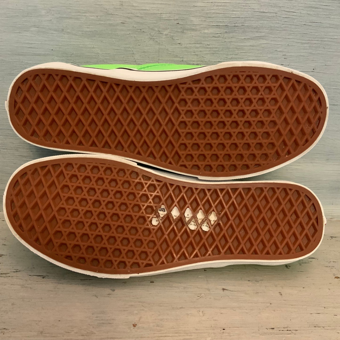 Vans Neon Green Gecko Classic Design Slip on Canvas Sneakers Men's 8/Women's 9.5 Good Condition