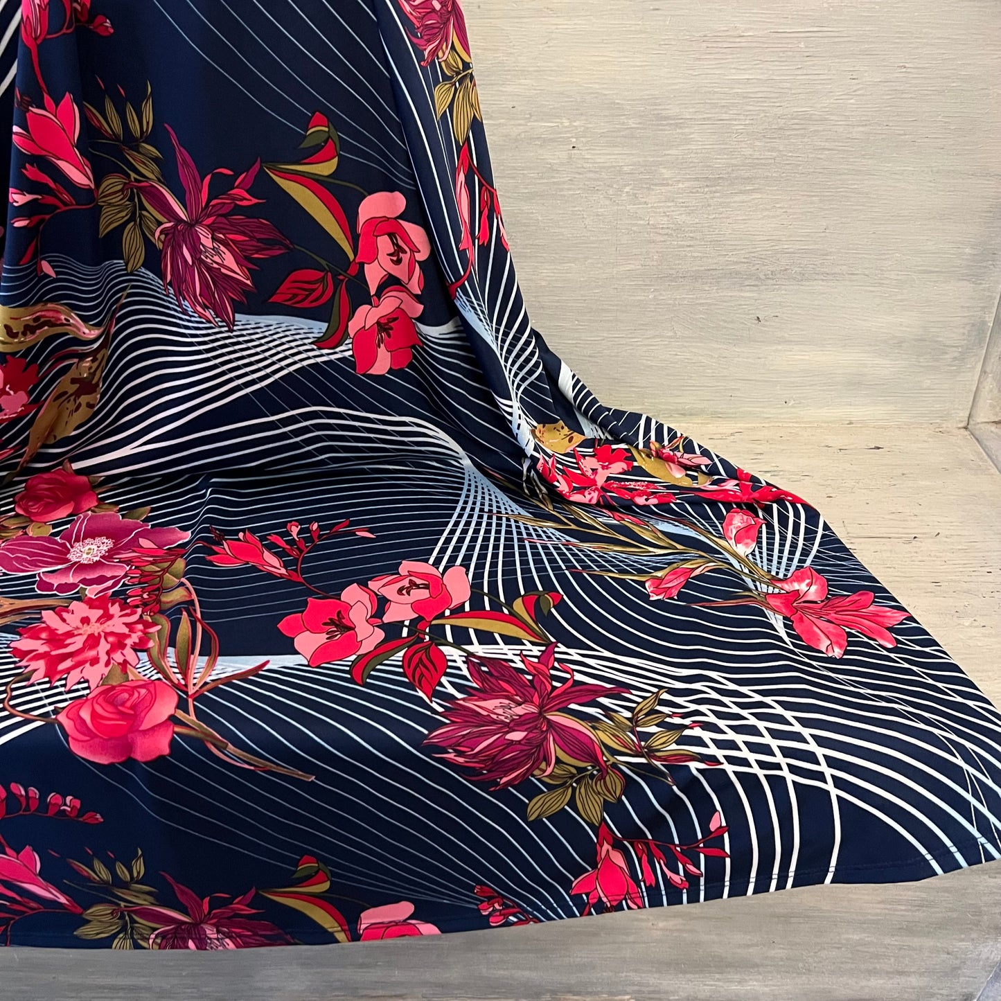 24seven Comfort Apparel Vneck Abstract Floral Print Maxi Dress Size Large Good Condition