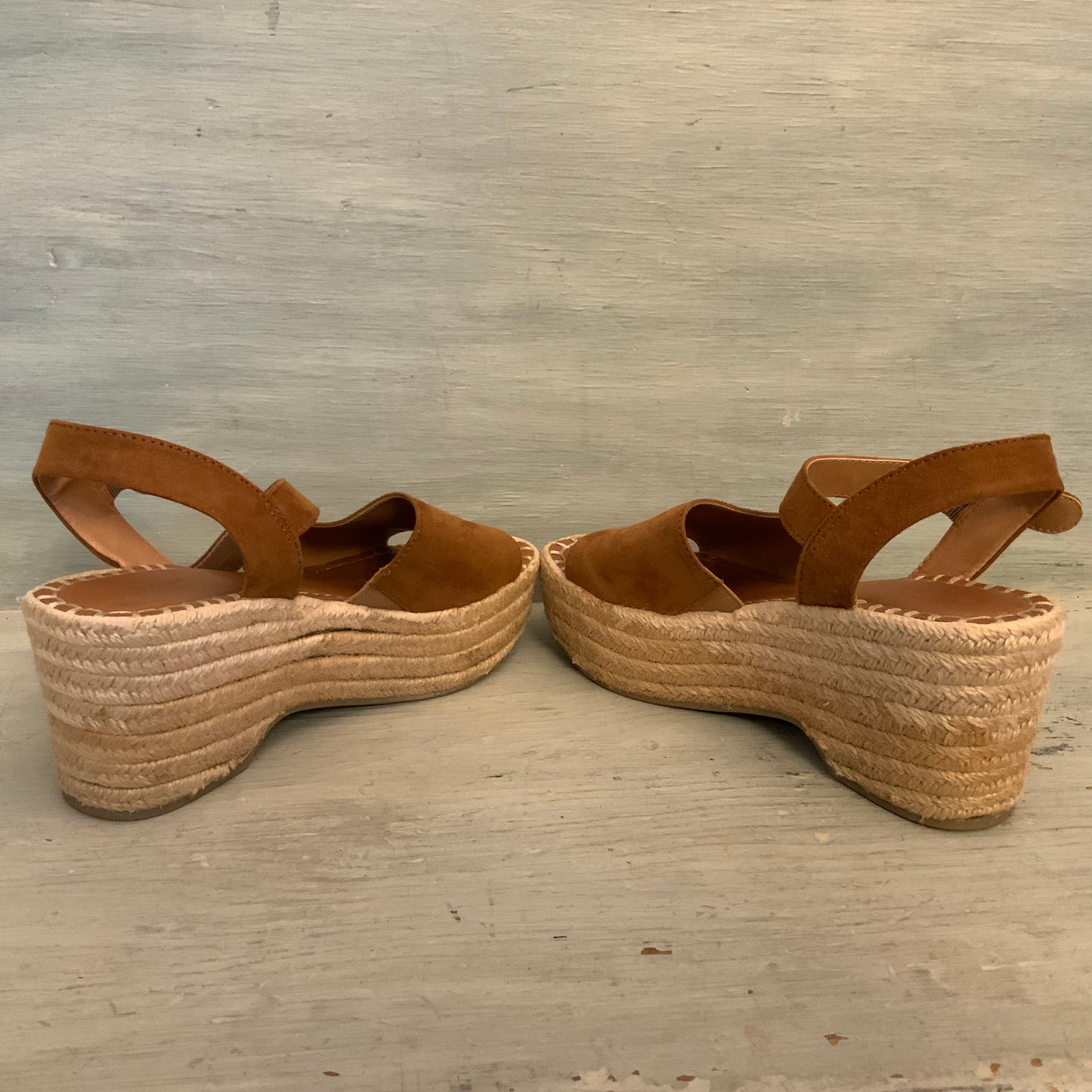 Universal Thread Brown Suede Espadrille Wedge Sandals Size 7.5 Good Condition