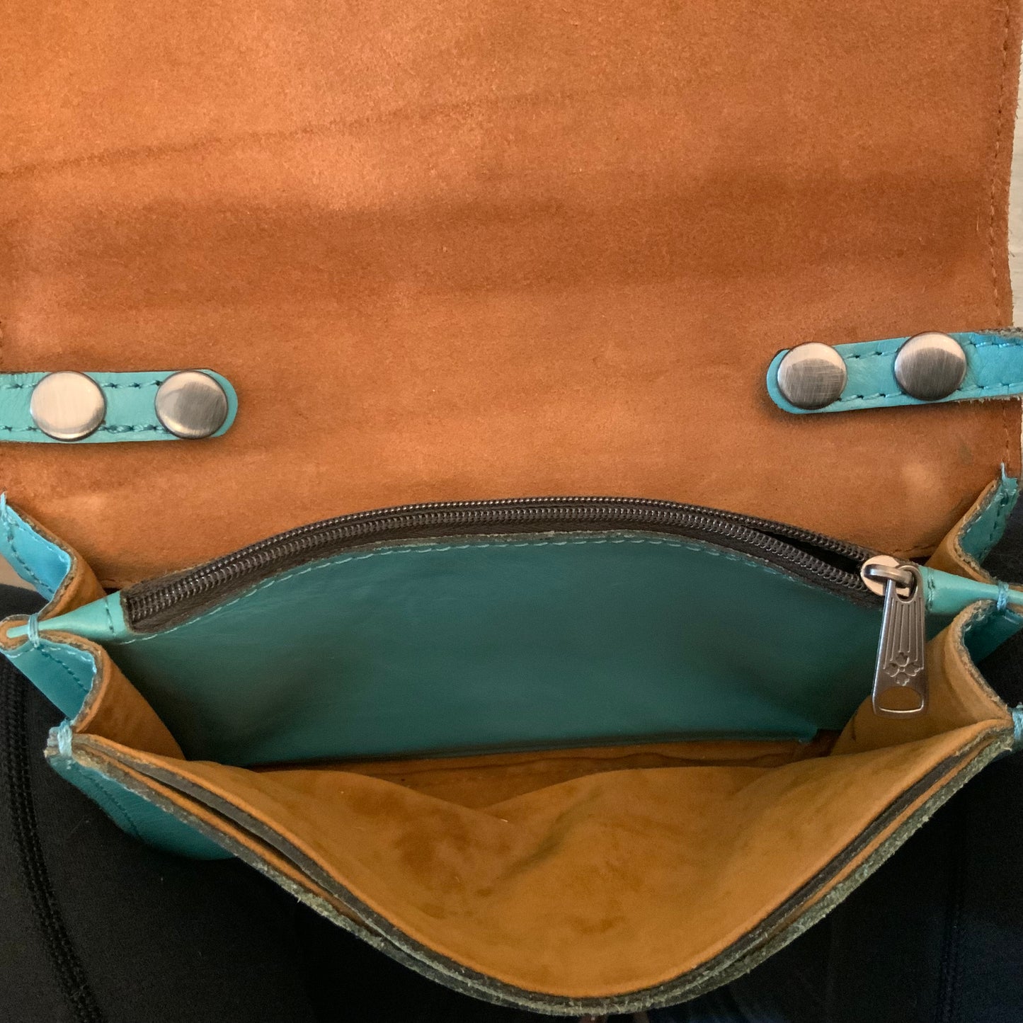 Patricia Nash Torri Aqua Leather Crossbody Bag Clutch Purse Good Condition