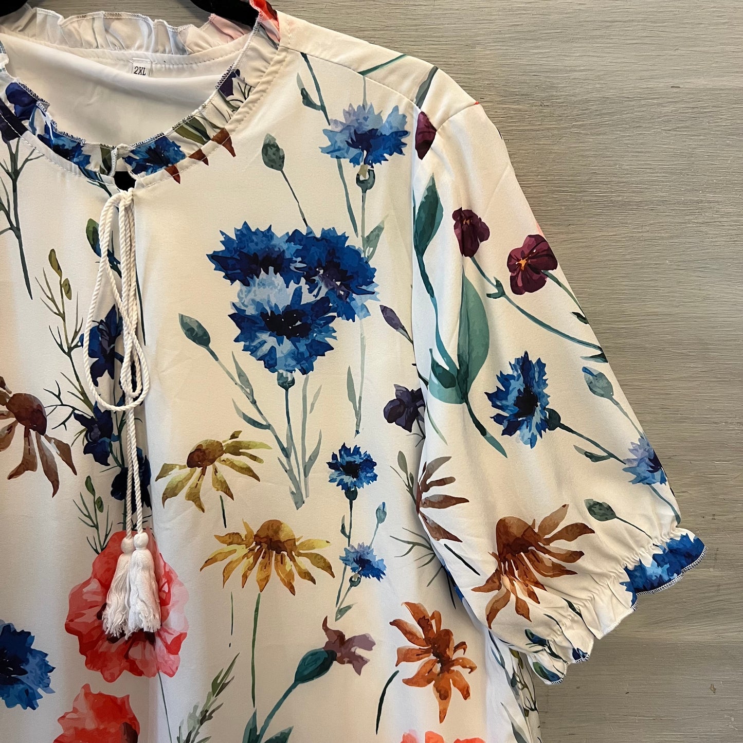 White Multicolor Flower Print Lightweight Flowy Maxi Dress Size 2XL Good Condition