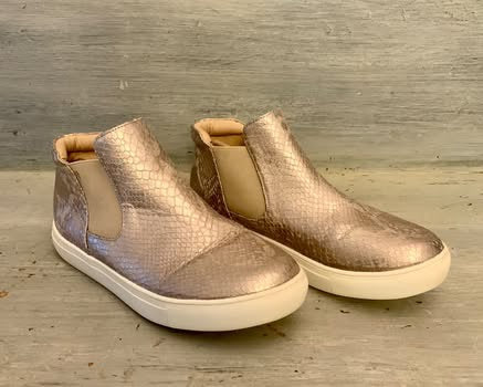 Coconuts by Matisse Champagne Faux Snake Skin Mid Top Sneakers Size 6 Good Condition
