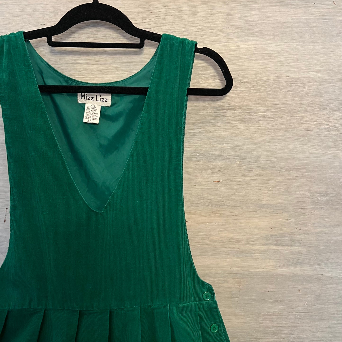 Vintage Mizz Lizz 100%Cotton Kelly Green Thin Corduroy Smocked Midi Dress Size 5/6 Good Condition