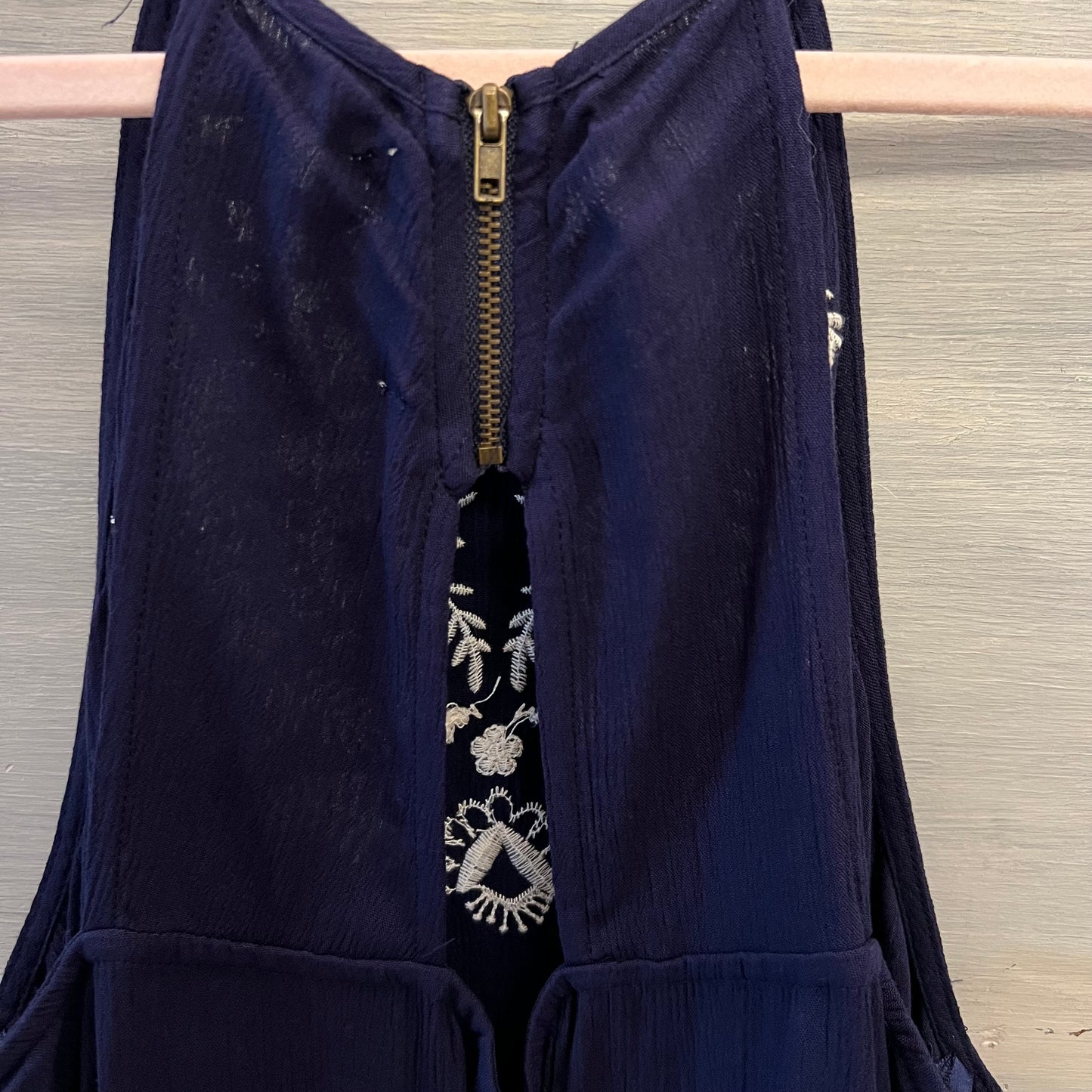 Love Fire Navy Blue White Embroidered Racerback Halter Neck Tank Top Size XL New with Tags