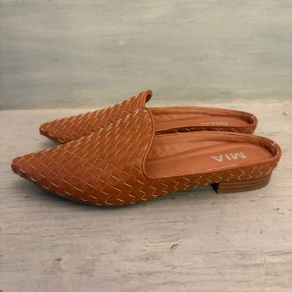 MIA Faux Leather Johona Tan Woven Mule Loafers Size 7M Good Condition