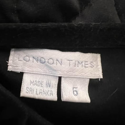 London Times Sleeveless Ruffle Neckline Little Black Dress Size 6 Good Condition