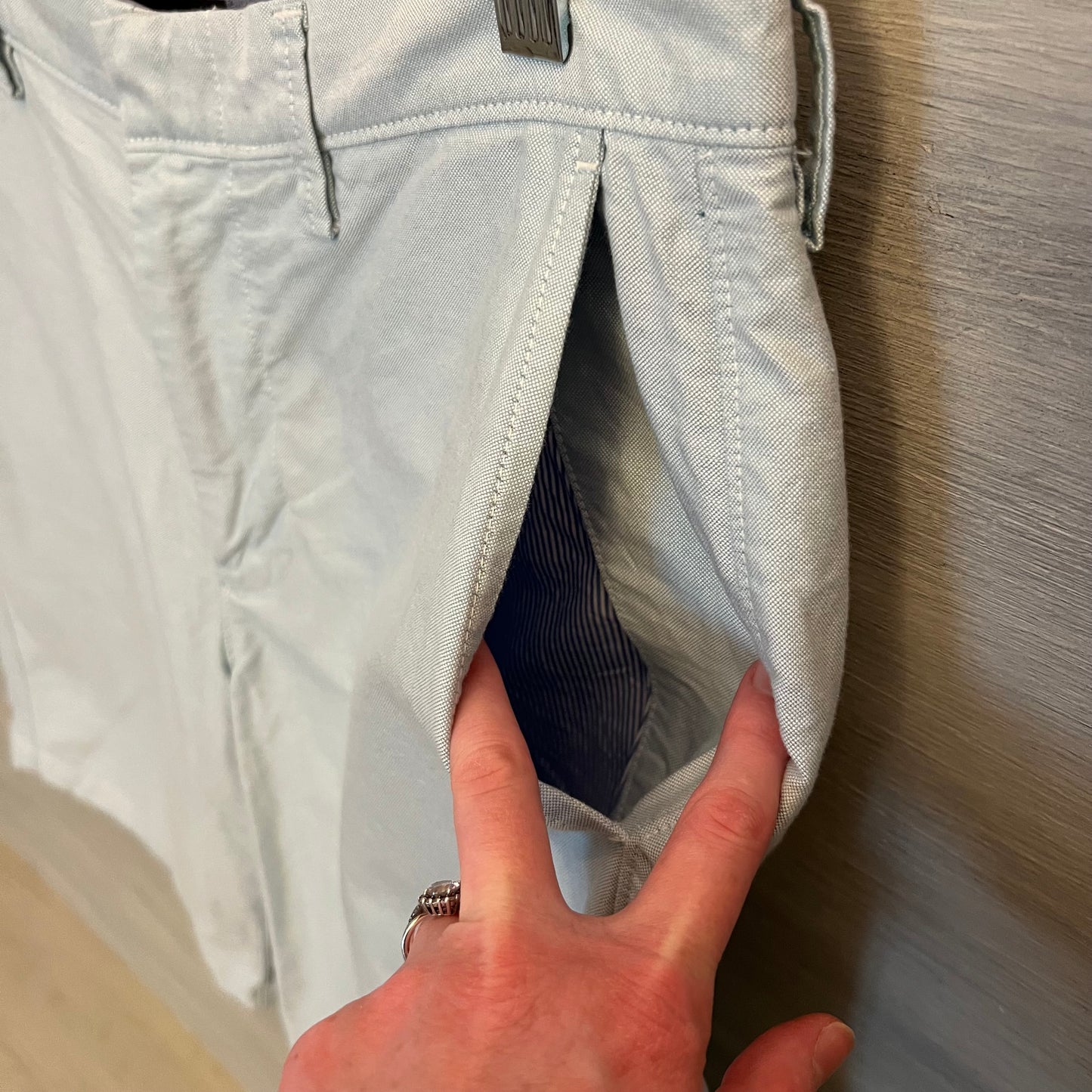 J Crew Club Pale Blue Flat Front Chino Shorts Size 32” Good Condition