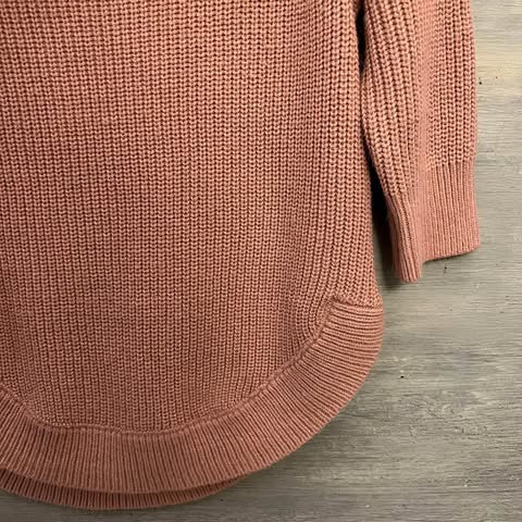 89th + Madison Snap Cowl Neck 3/4 Sleeve Curved Hem Sweater Size S/P Good Condition