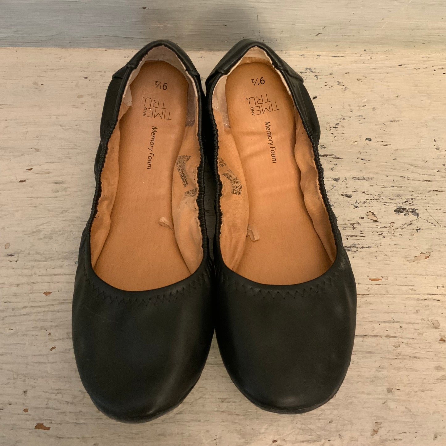 Time & Tru Memory Foam Black Faux Leather Scrunch Ballet Flats Size 9.5 Good Condition