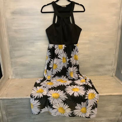 Crystal Doll Sunflower Maxi Dress Medium Like New