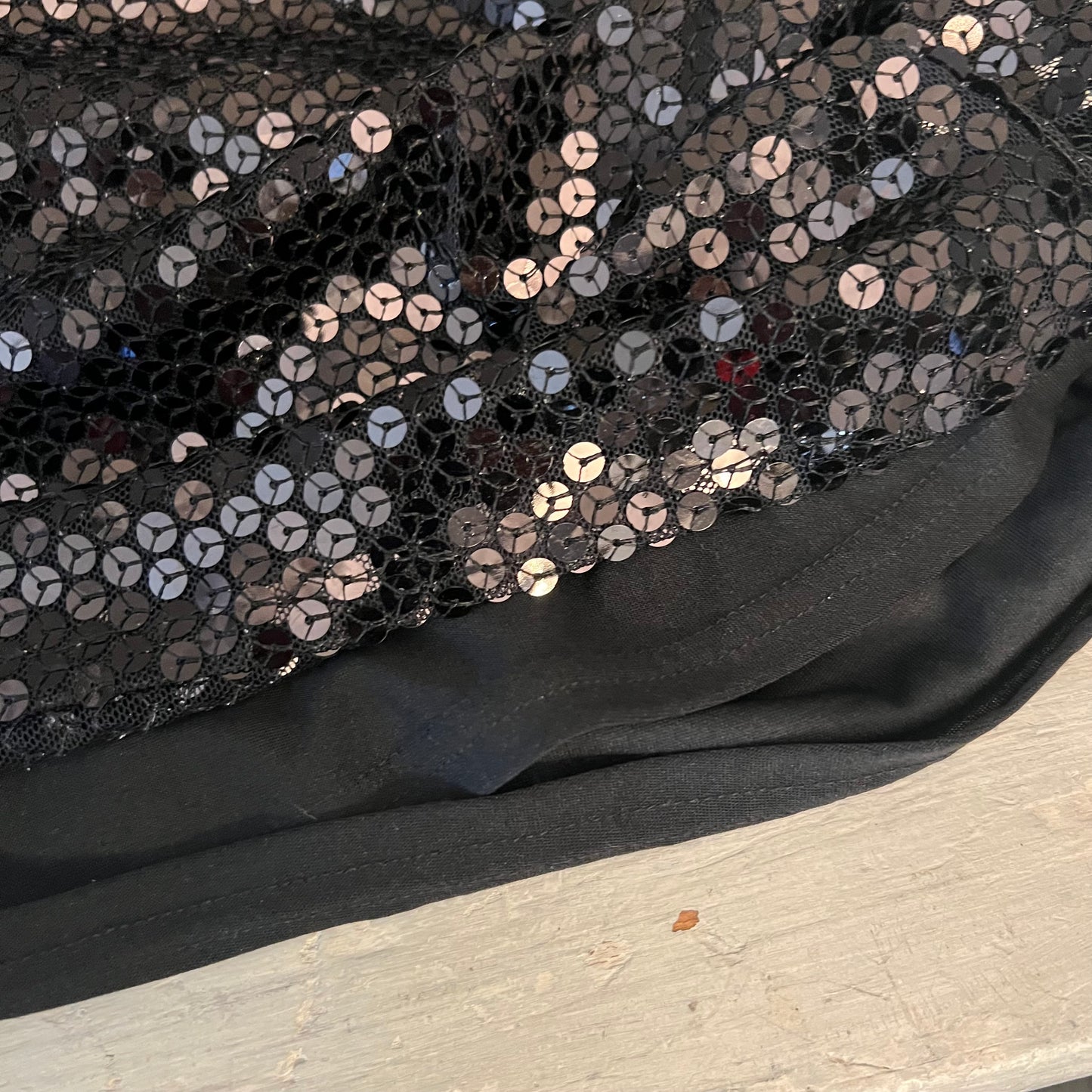 Michelle Antonelli Black Sequined Lined Tank Top Blouse Size Large Good Condition