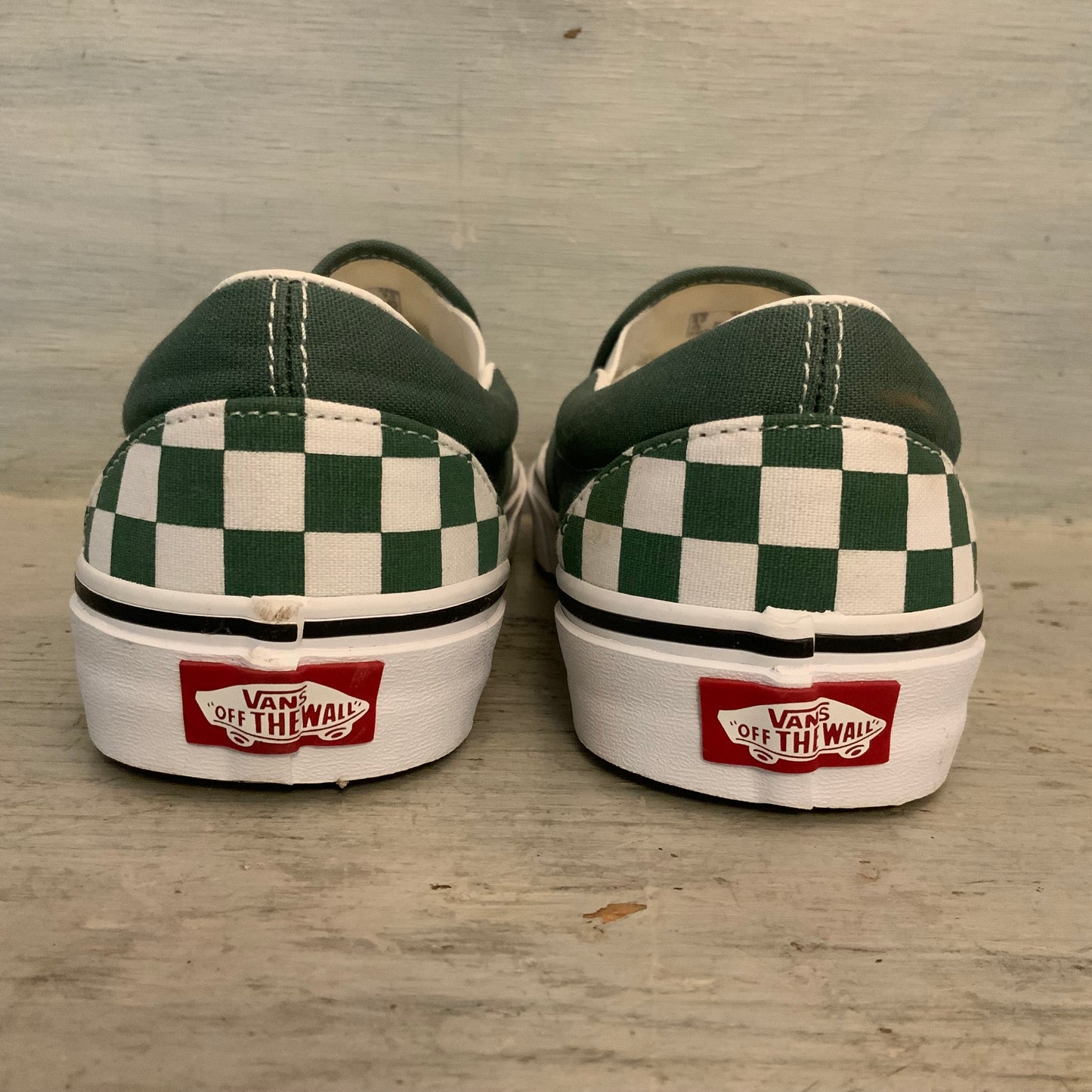 VANS Unisex Classic SlipOn Canvas Checkerboard Sneakers Size 8/9.5 Like New