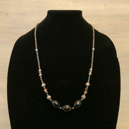 Elegant Single Strand Art Deco Style Statement Necklace Good Condition
